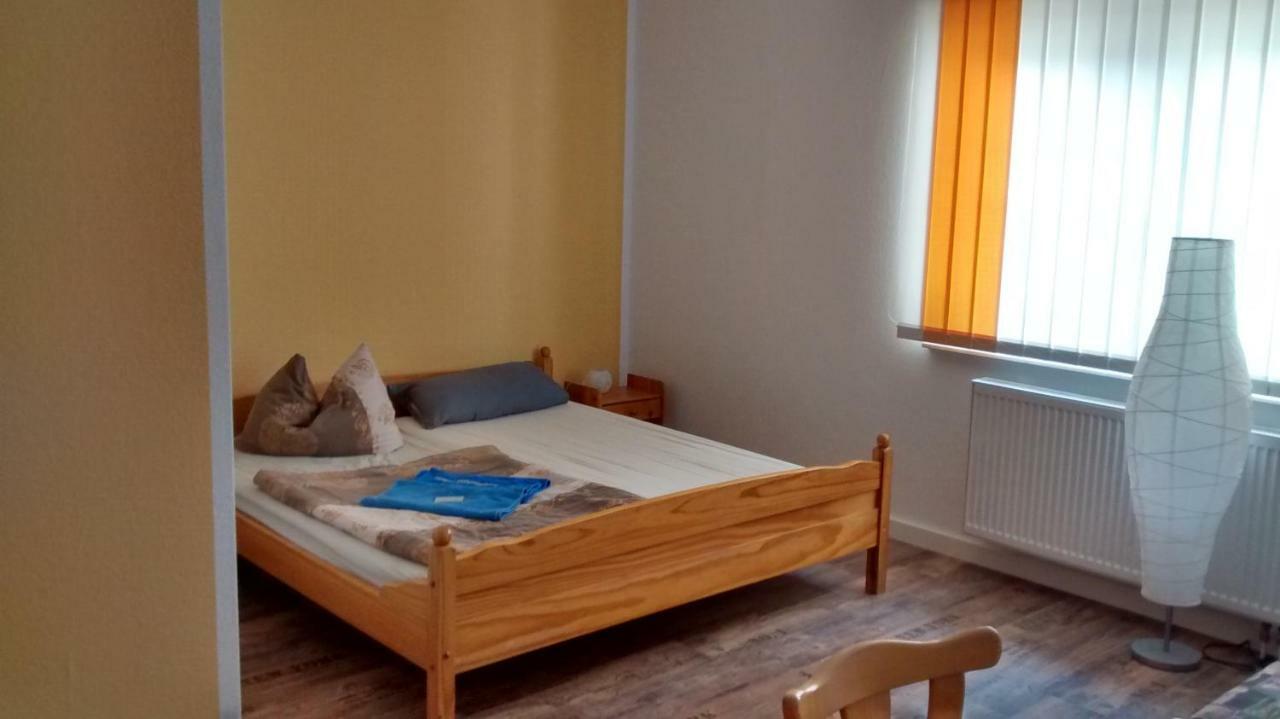 Zimmervermietung Schoenfliesser Stuben Auch Fuer Monteure Eisenhüttenstadt Εξωτερικό φωτογραφία