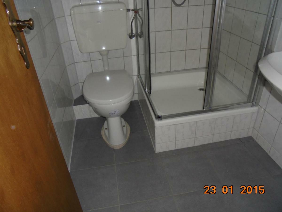 Zimmervermietung Schoenfliesser Stuben Auch Fuer Monteure Eisenhüttenstadt Εξωτερικό φωτογραφία