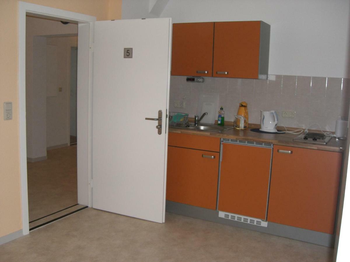 Zimmervermietung Schoenfliesser Stuben Auch Fuer Monteure Eisenhüttenstadt Εξωτερικό φωτογραφία